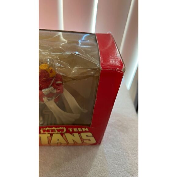 NEW DC Direct Seven - Piece PVC Set the New Teen TITANS - Picture 7 of 12